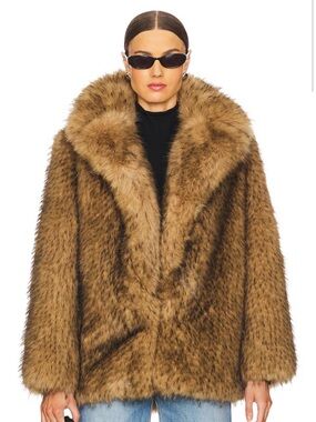 REVOLVE Faux Fur Jacket in Beige
L'Academie